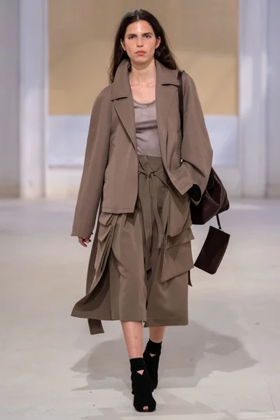 Look 22